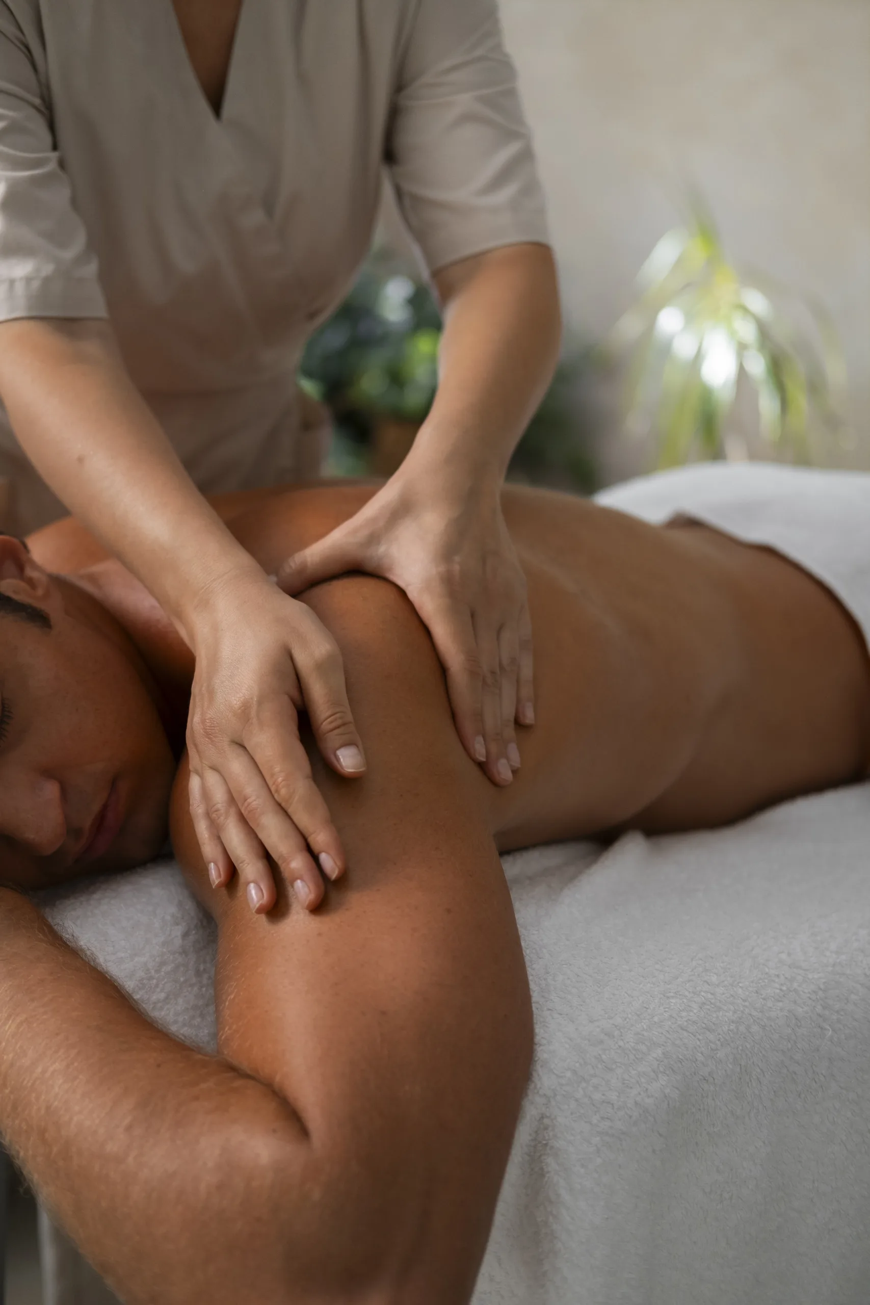 front-view-woman-working-spa