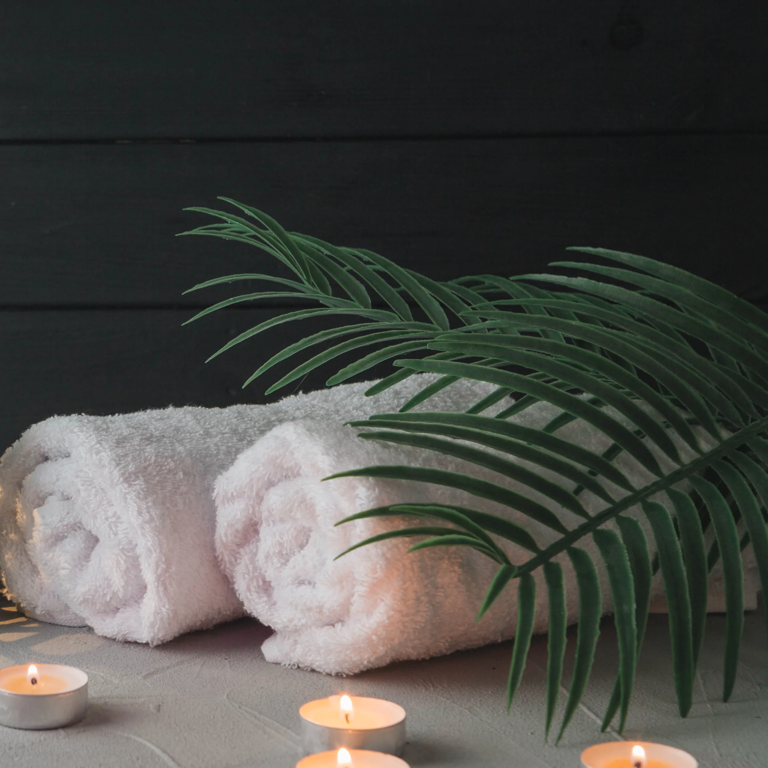 natural-elements-spa-with-candles